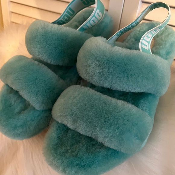 Oh Yeah Double Strap Slides…Never Worn - Picture 4 of 5